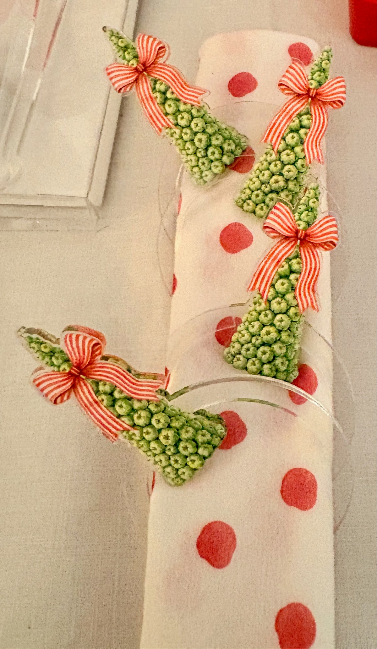 XO Acrylic Set of 4 Holiday Topiary Acrylic Napkin Rings